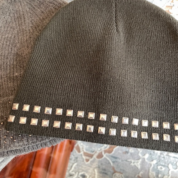 Assorted Winter Beanies - Picture 7 of 7